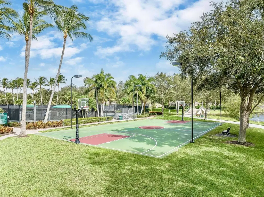 8270 Eleuthera Lane Wellington FL 33414