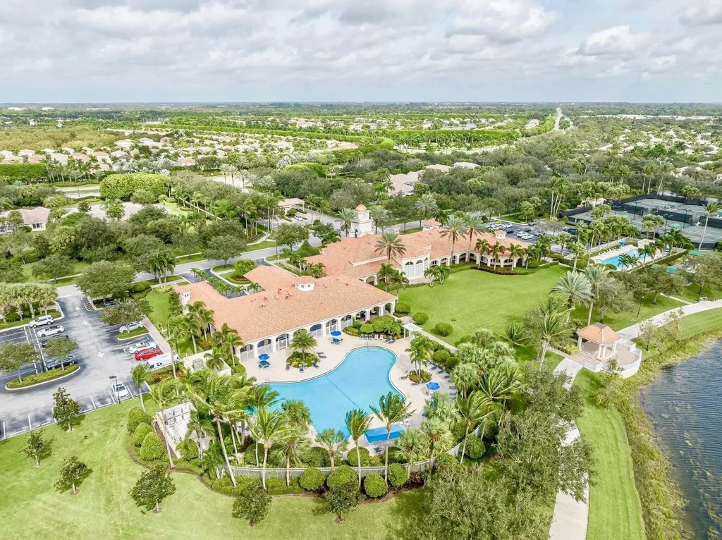 8270 Eleuthera Lane Wellington FL 33414