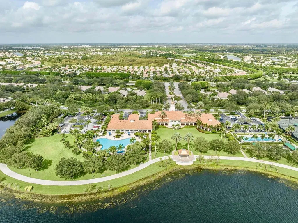 8270 Eleuthera Lane Wellington FL 33414