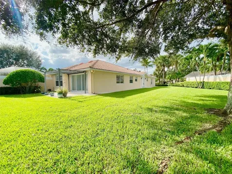 8270 Eleuthera Lane Wellington FL 33414