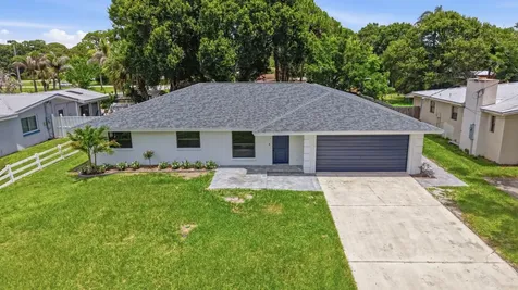 1124 Club Drive Fort Pierce FL 34982