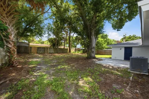 1124 Club Drive Fort Pierce FL 34982