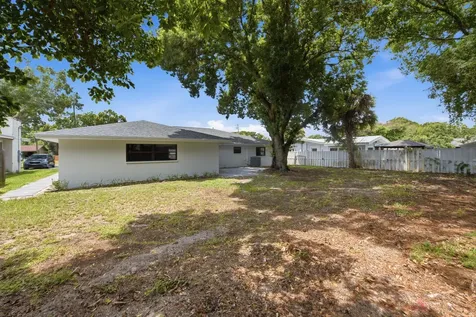1124 Club Drive Fort Pierce FL 34982