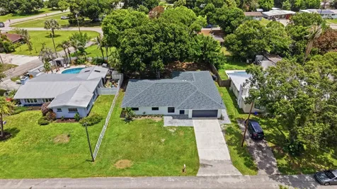 1124 Club Drive Fort Pierce FL 34982
