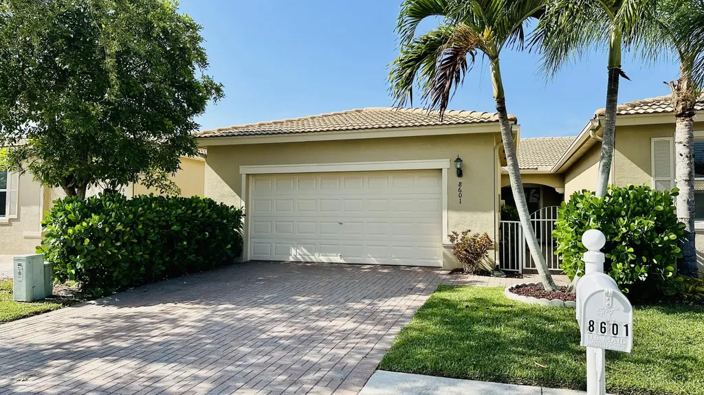 8601 Mangrove Cay West Palm Beach FL 33411