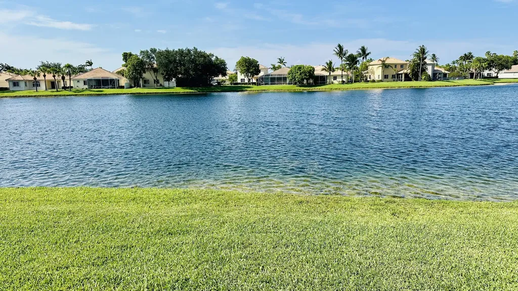 8601 Mangrove Cay West Palm Beach FL 33411
