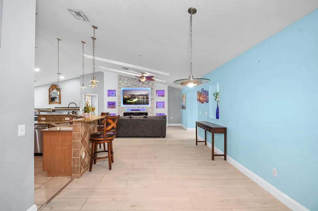 246 SE Ashley Oaks Way Stuart FL 34997