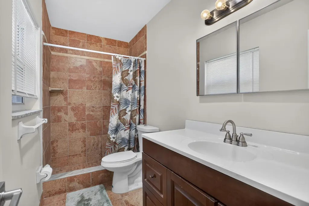 860-870 NE 23rd Avenue Pompano Beach FL 33062