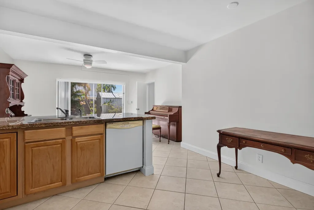 860-870 NE 23rd Avenue Pompano Beach FL 33062