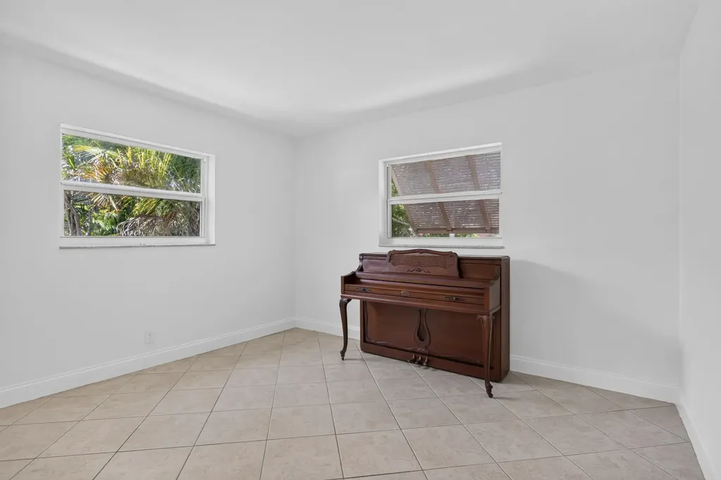 860-870 NE 23rd Avenue Pompano Beach FL 33062