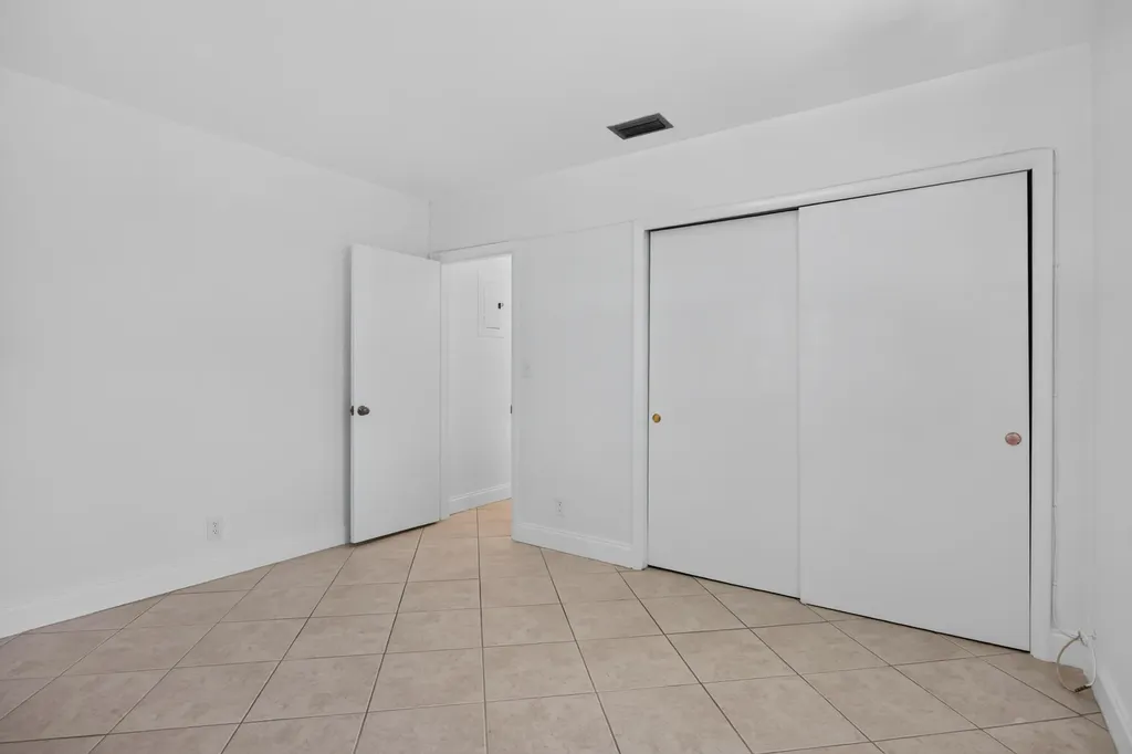 860-870 NE 23rd Avenue Pompano Beach FL 33062