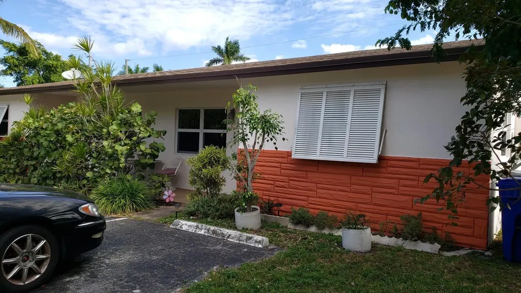 860-870 NE 23rd Avenue Pompano Beach FL 33062