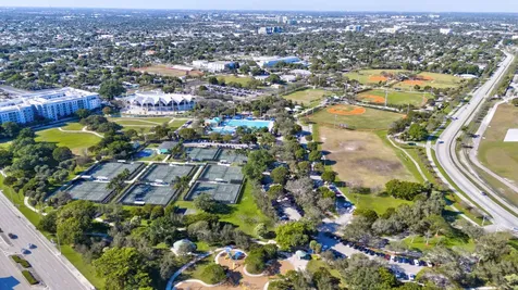 860-870 NE 23rd Avenue Pompano Beach FL 33062