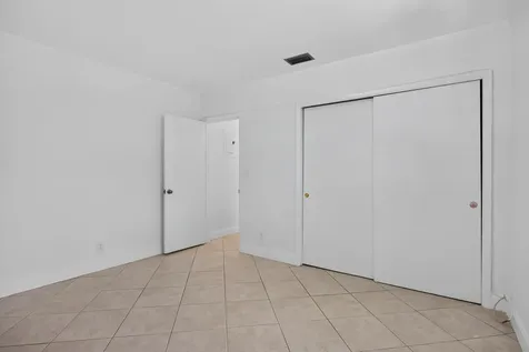 860-870 NE 23rd Avenue Pompano Beach FL 33062