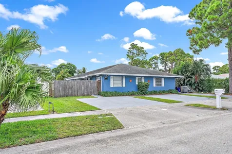 9050 E Highland Pines Boulevard Palm Beach Gardens FL 33418