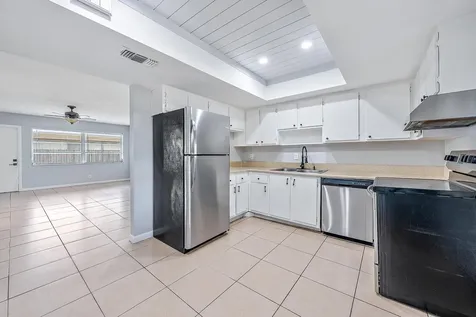 9050 E Highland Pines Boulevard Palm Beach Gardens FL 33418