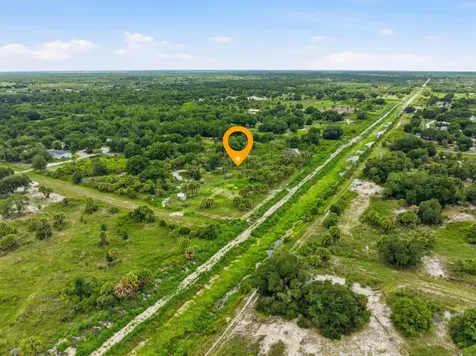 19998 NW 270th Street Okeechobee FL 34972