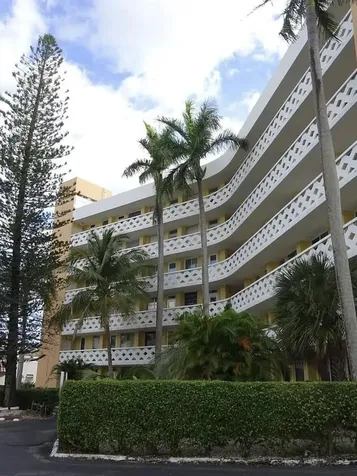 2400 NE 9th Street Fort Lauderdale FL 33304
