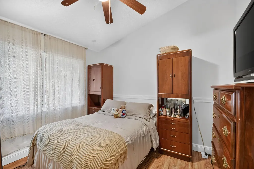 907 Harbour Pointe Way Greenacres FL 33413