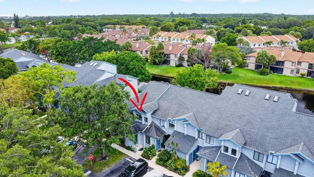 907 Harbour Pointe Way Greenacres FL 33413