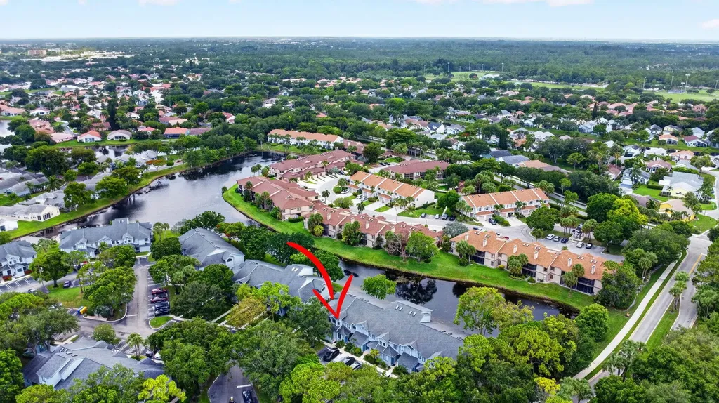 907 Harbour Pointe Way Greenacres FL 33413