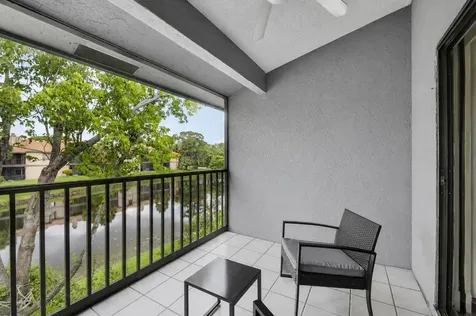 907 Harbour Pointe Way Greenacres FL 33413
