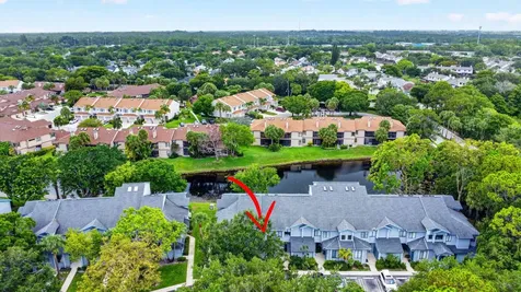 907 Harbour Pointe Way Greenacres FL 33413