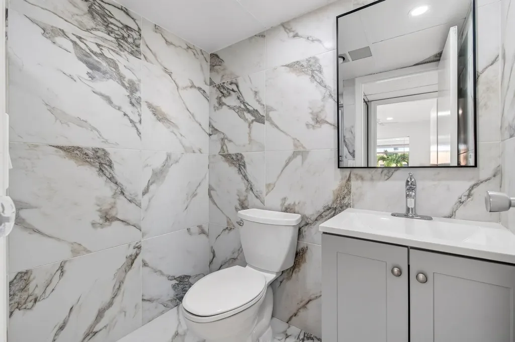 429 Flanders I Delray Beach FL 33484