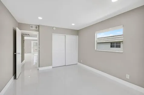 429 Flanders I Delray Beach FL 33484