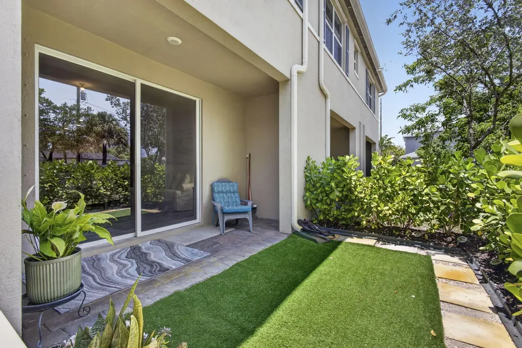 160 Bandol Street Riviera Beach FL 33404