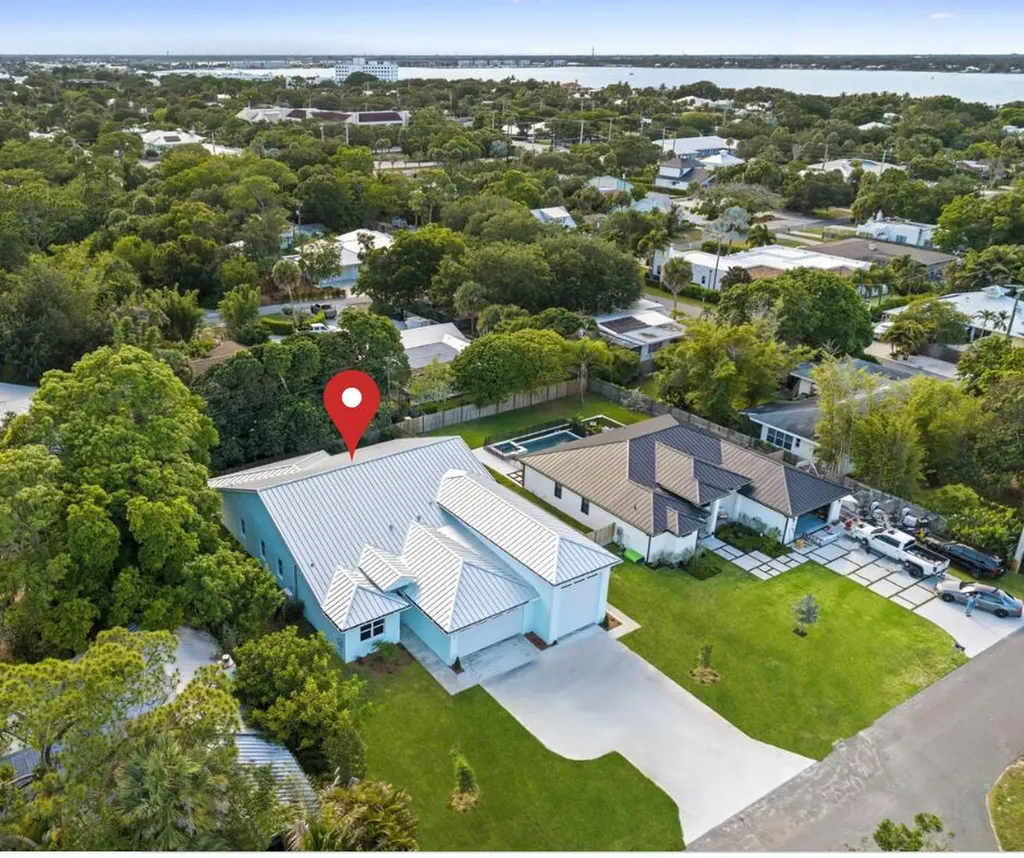 516 SE Alamanda Way Stuart FL 34996