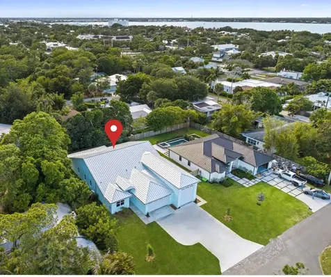 516 SE Alamanda Way Stuart FL 34996