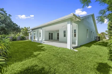 516 SE Alamanda Way Stuart FL 34996