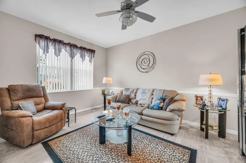 533 NW Portofino Lane Port St Lucie FL 34986