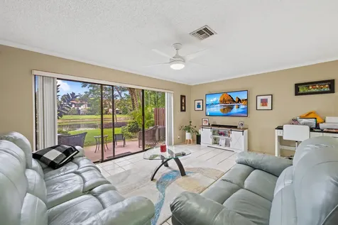 4352 Carambola Circle N Coconut Creek FL 33066