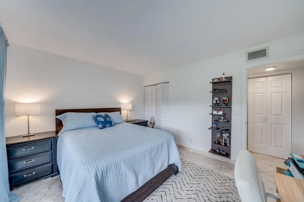 3939 NE 5th Avenue Boca Raton FL 33431