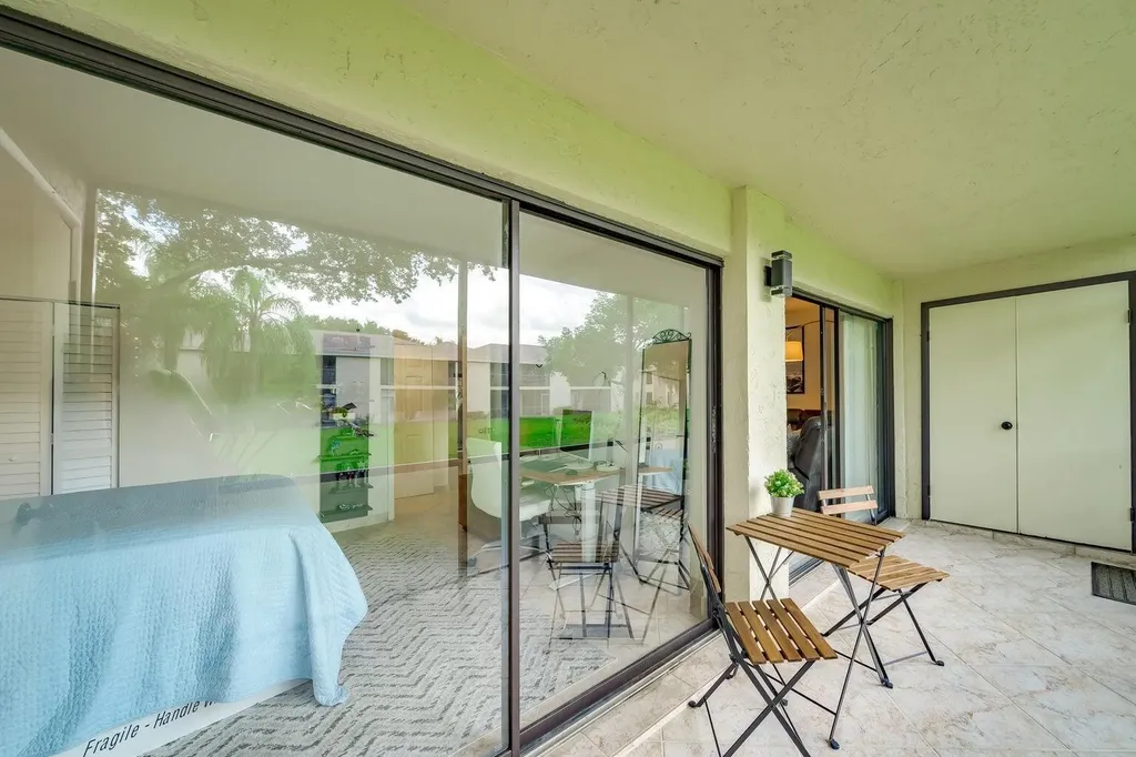 3939 NE 5th Avenue Boca Raton FL 33431