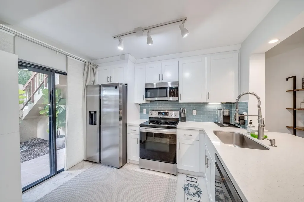 3939 NE 5th Avenue Boca Raton FL 33431