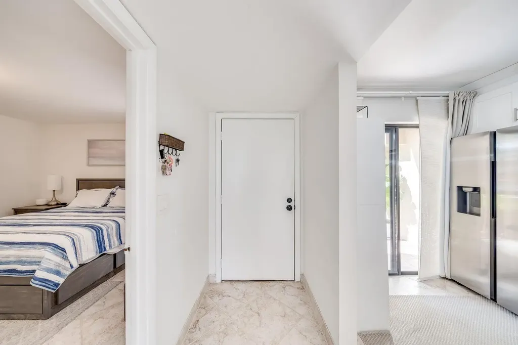3939 NE 5th Avenue Boca Raton FL 33431