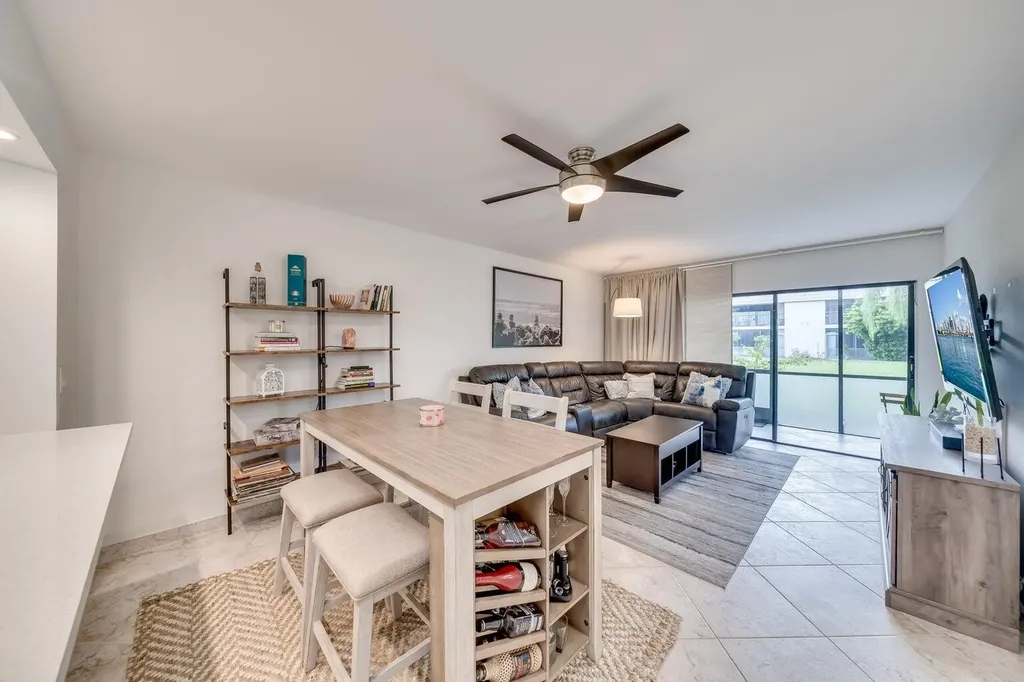 3939 NE 5th Avenue Boca Raton FL 33431