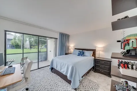 3939 NE 5th Avenue Boca Raton FL 33431