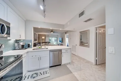 3939 NE 5th Avenue Boca Raton FL 33431