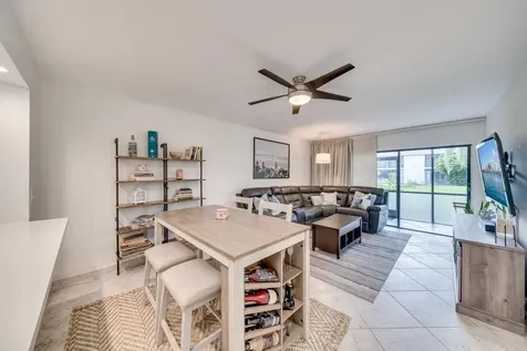 3939 NE 5th Avenue Boca Raton FL 33431