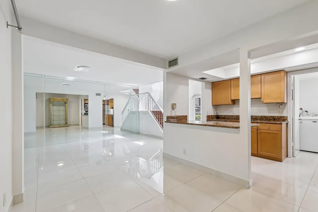 7200 NW 2nd Avenue Boca Raton FL 33487