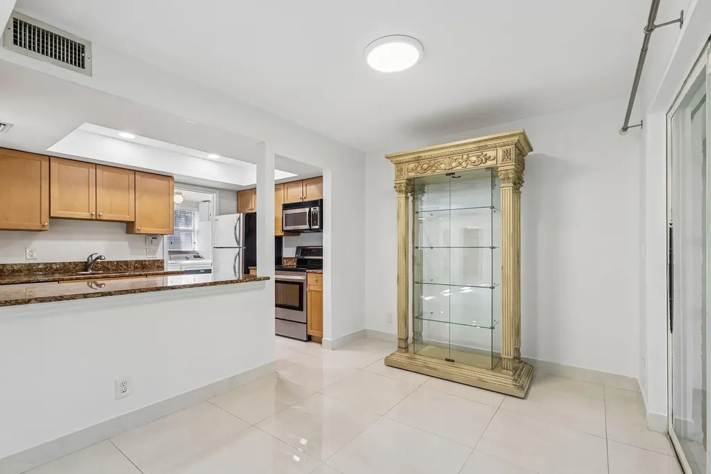 7200 NW 2nd Avenue Boca Raton FL 33487