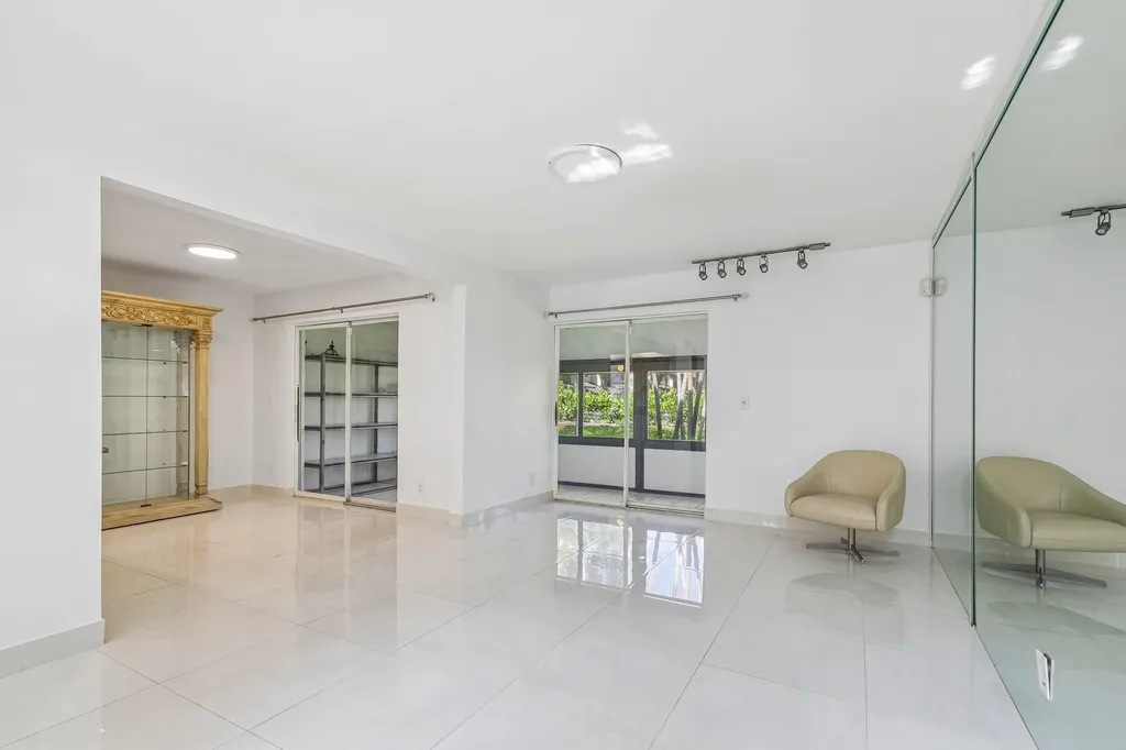 7200 NW 2nd Avenue Boca Raton FL 33487