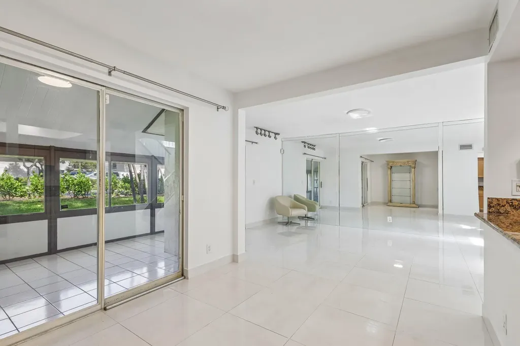 7200 NW 2nd Avenue Boca Raton FL 33487