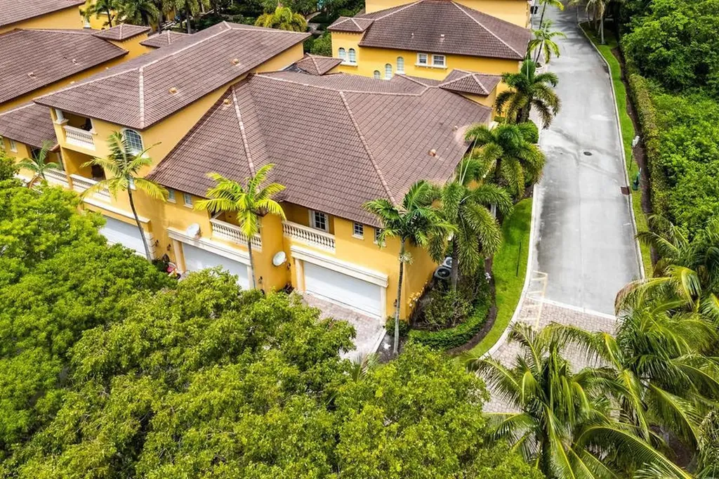 210 NE 69th Circle Boca Raton FL 33487