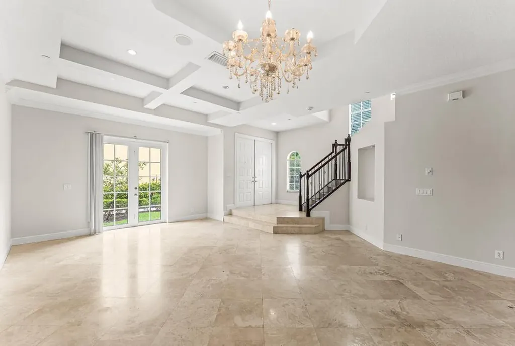 210 NE 69th Circle Boca Raton FL 33487