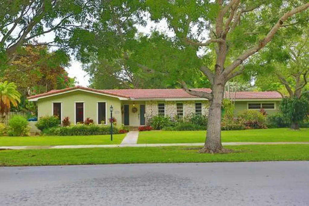 7850 SW 160th Street Palmetto Bay FL 33157